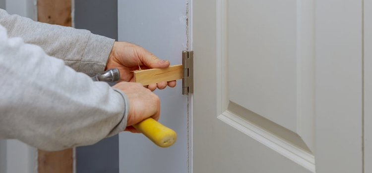 fiberglass entry door repair in St. Catharines